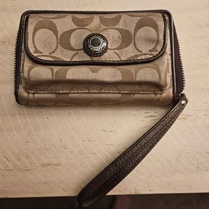 Vintage coach wristlet